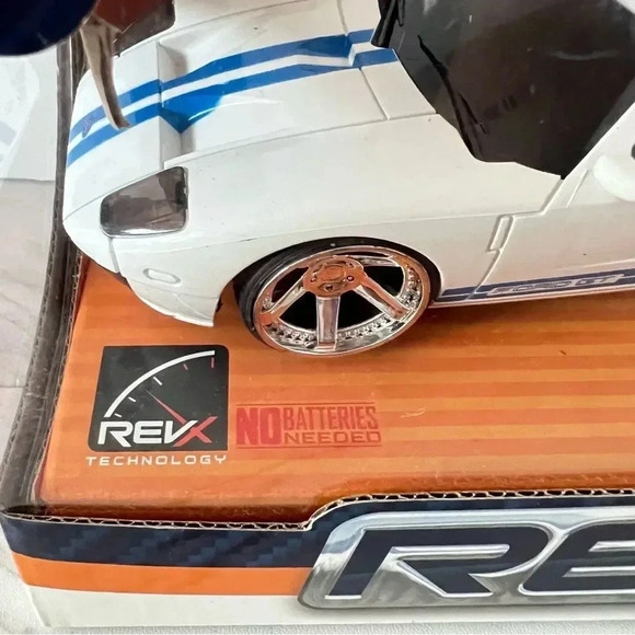 XTR 2010 Ford GT Rev Roller Friction Toy Vehicle Car White/Blue Stripes - Picture 8 of 10